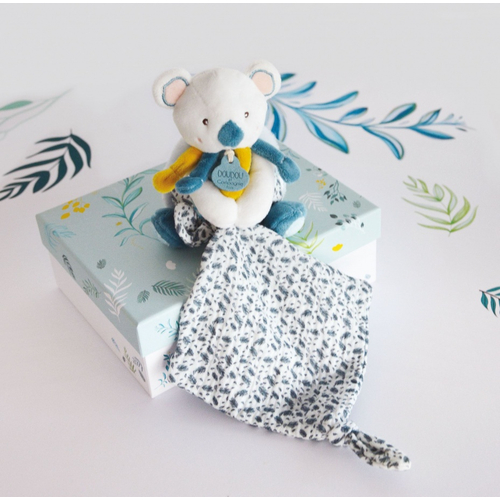 Yoca Le Koala Doll With Doudou - რბილი სათამაშო პირსაწმენდით - image 6 | Labebe