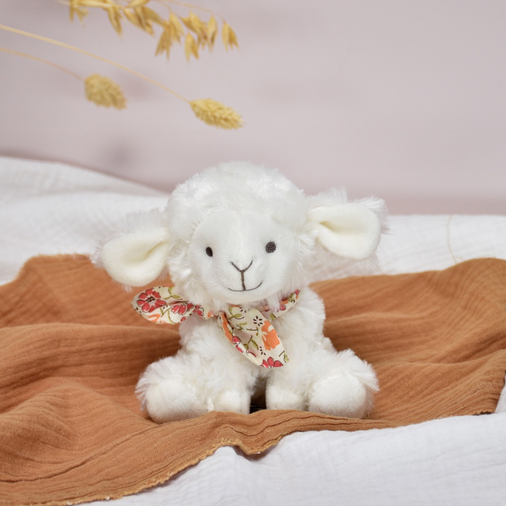 Lambs Chouchou - Soft toy - image 8 | Labebe