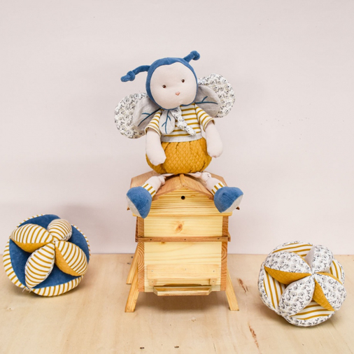 Pollen The Organic Bee Sensory Balls With Rattle - Soft ball with rattle - image 8 | Labebe